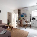 Apartmán Stylish Seaside Apartment-just 50m From The *