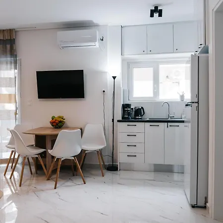 Apartment Cozy 50m From The Sea