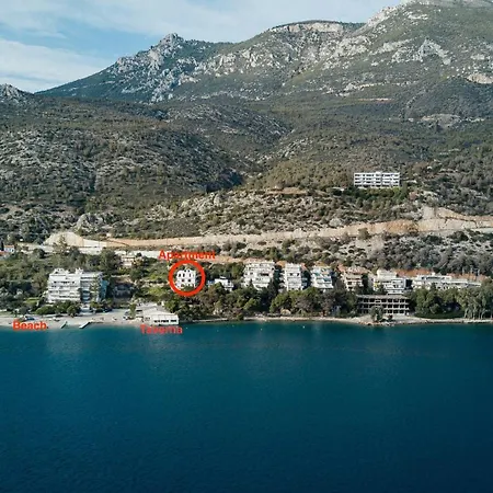 Stylish Seaside Apartment-just 50m From The Appartamento *