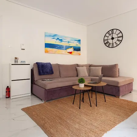 Stylish Seaside Apartment-just 50m From The アパート ルートラキ