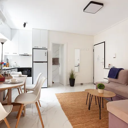 Stylish Seaside Apartment-just 50m From The