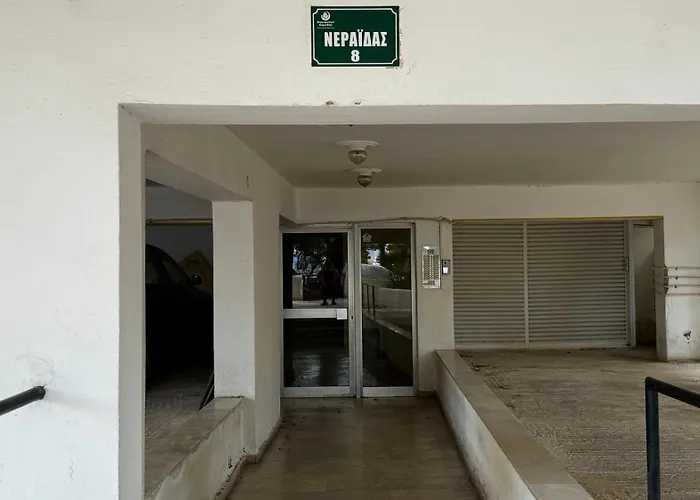 Stylish Seaside Apartment-just 50m From The ルートラキ