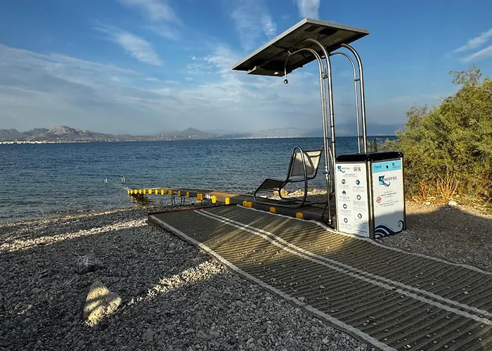 Stylish Seaside Apartment-just 50m From The Apartament