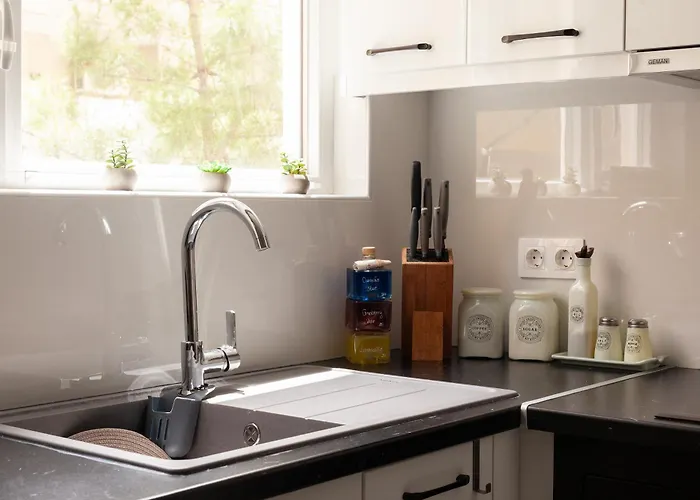 Stylish Seaside Apartment-just 50m From The *