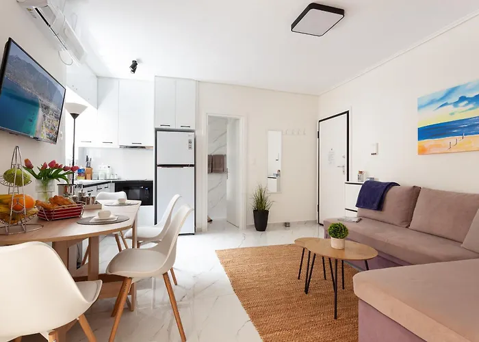 Stylish Seaside Apartment-just 50m From The