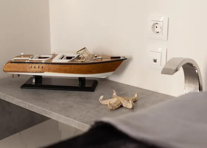 Stylish Seaside Apartment-just 50m From The アパート ルートラキ