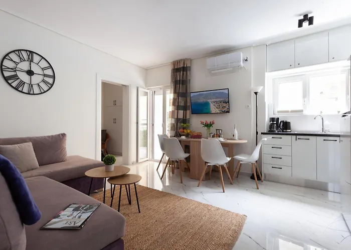 Apartament Stylish Seaside Apartment-just 50m From The *